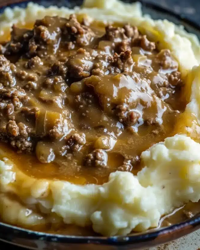 Ground Beef and Gravy Over Mashed Potatoes