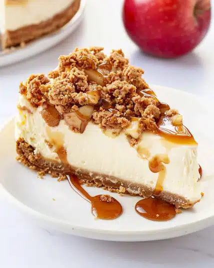 Apple Crisp Cheesecake