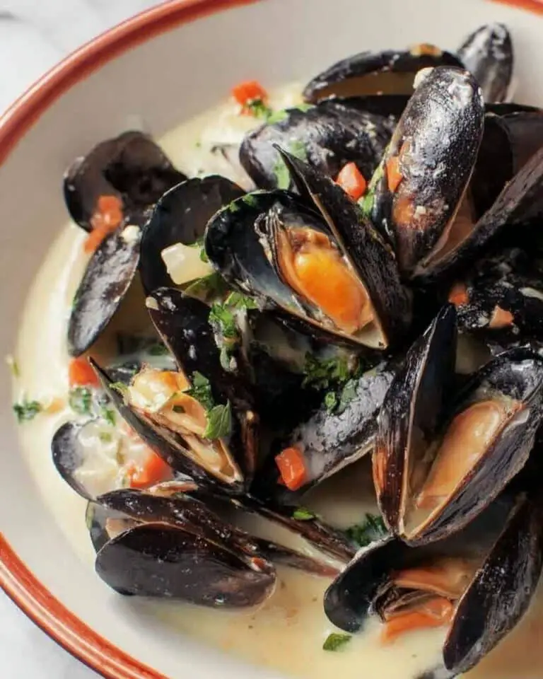 Steamed Mussels with Fennel, Tomatoes, Ouzo, and Cream Recipe