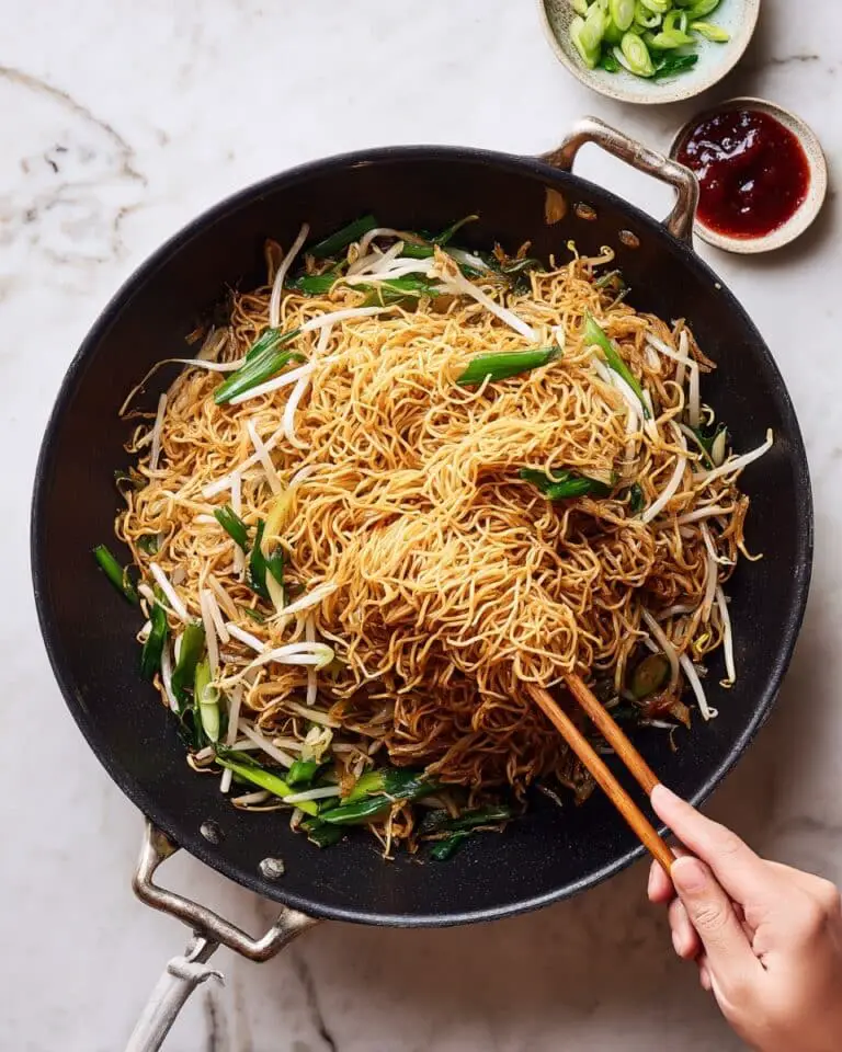 Soy Sauce Pan Fried Noodles (广式豉油皇炒面) Recipe